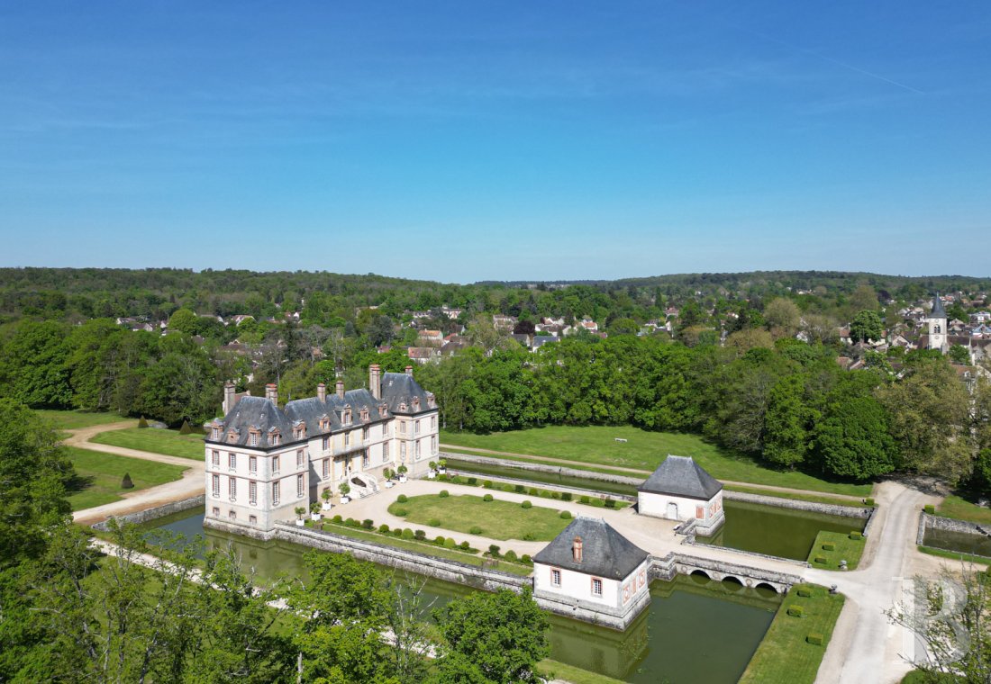 A 17th century family chateau in Seine-et-Marne, between Fontainebleau and Nemours - photo  n°4